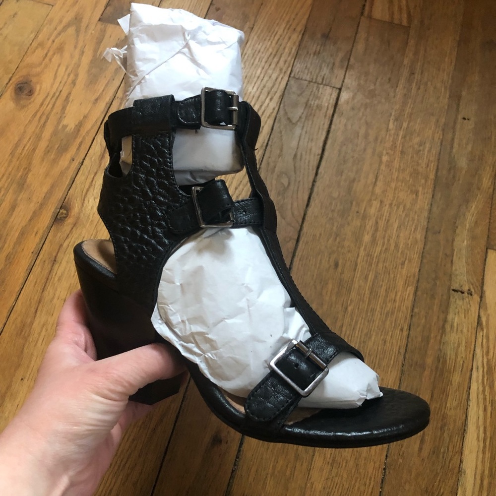 Seychelles Electro Black Sandals - NIB